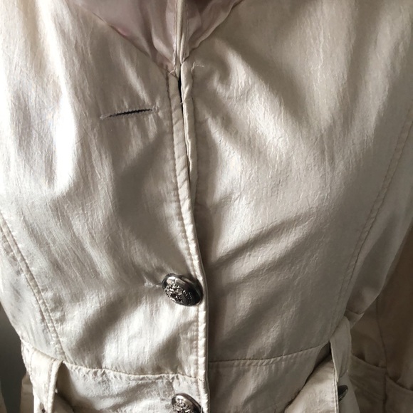 Trench coat - Picture 8 of 12